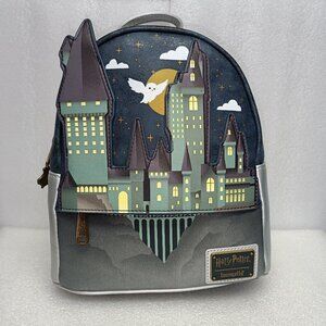 NWT LIMITED EDITION Loungefly Harry Potter Hogwarts Castle